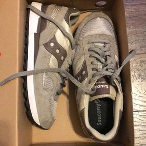 Almost NEW Saucony shoes